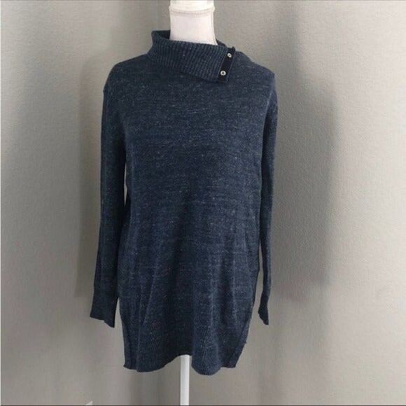 Gap Turtleneck Sweater   - Picture 2 of 11